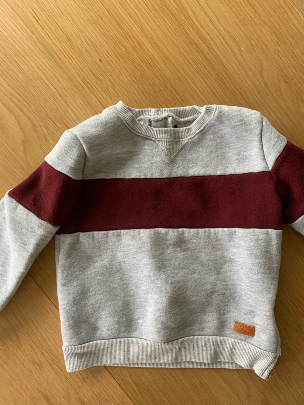 Grey crew neck sweater